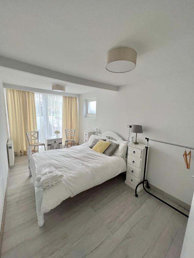 אניס Newly Renovated 1 Bedroom Flat With Garden Pergola מראה חיצוני תמונה